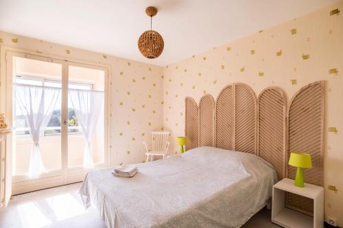 Flat with loggia at 10min from the BEACH