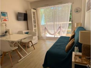 Flat with SWIMMING POOL close to the BEACH