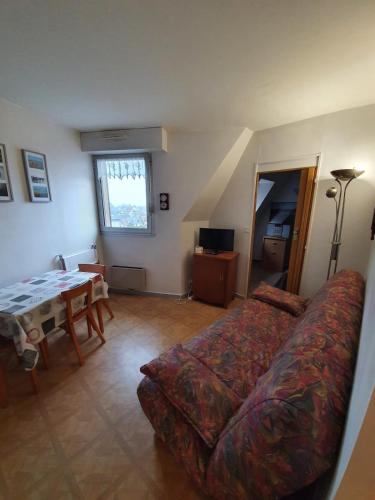 Flat With Swimming Pool Direct Access To Sea