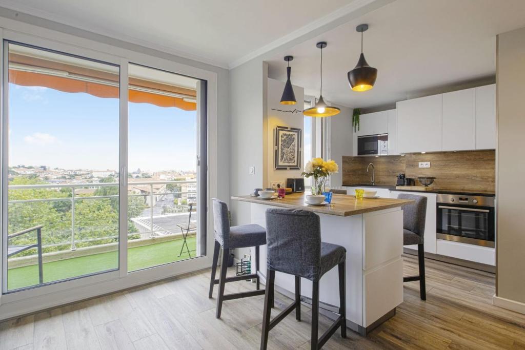 Flat with terrace and incredible view in Biarritz - Welkeys 16 B rue Pringle, 64200 Biarritz