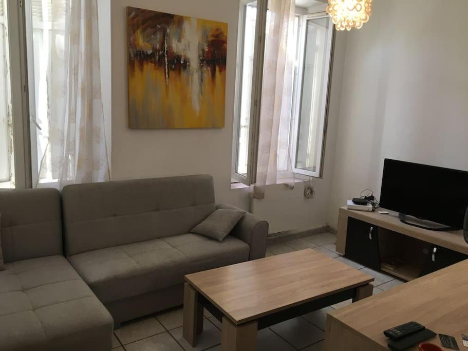 Appartement FLC 8 couchages 2 chambres terrasse métro 290m 64 Avenue Oddo 13015 Marseille