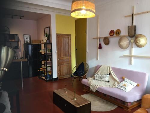 FLC GARE ST CHARLES 1,5 KM 2 rooms 8 GUESTS CHECKS AUTONOM