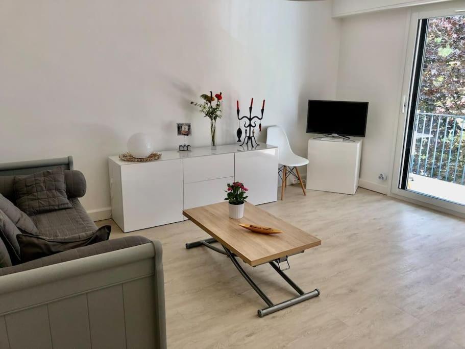 Appartement Fleur de Sel La Baule - Sa plage à 45 metres - T2 au calme dans les pins avec 4G et Wifi - 4 couchages confortables - Avenue Victor Hugo 5 Avenue Victor Hugo 44500 La Baule