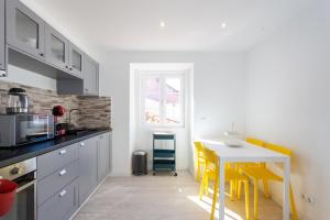FLH Ajuda Modern Apartment