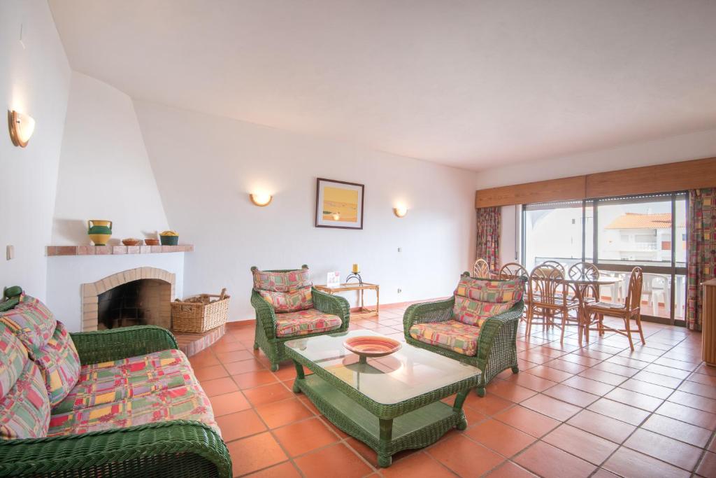 FLH Albufeira Balcony Apartment 4 Rua Vasco da Gama, 8200-294 Albufeira