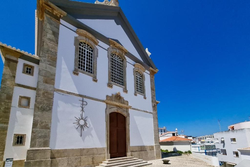 FLH Albufeira Old Town Flat with Terrace 1 Rua da Igreja Nova, 8200-001 Albufeira