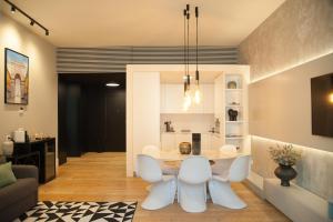FLH Augusta's Arch Sophisticated Flat