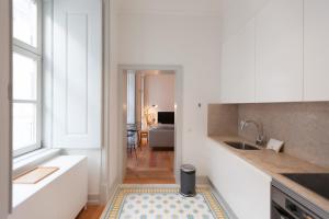 FLH Bacalhoeiros Spacious Apartment