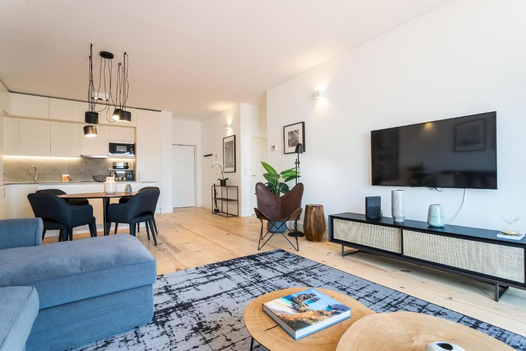 FLH Cais Sodré Modern Flat Boqueirão dos Ferreiros 11 D2, 1200-185 Lisbonne