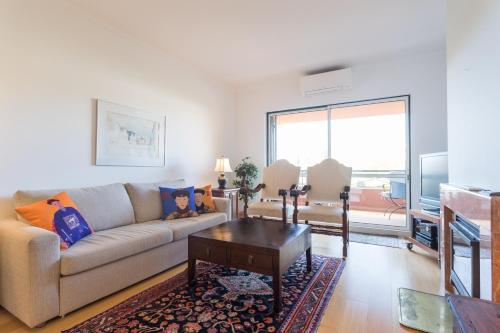 FLH Cascais Balcony Apartment with Pool