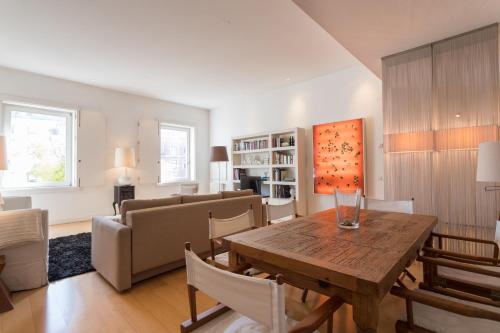 FLH Chiado Design Flat
