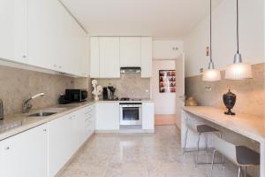 FLH Chiado Design Flat