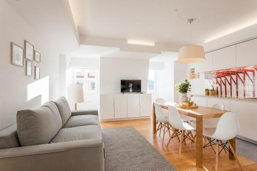 FLH Chiado Sunny Apartment