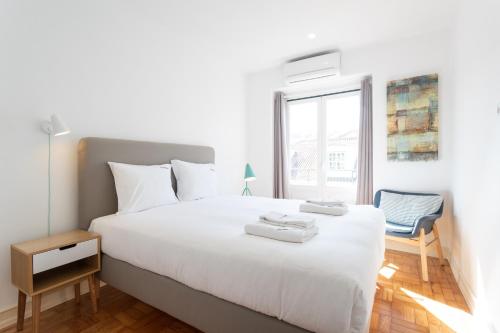 FLH Downtown Central Flat with Balcony
