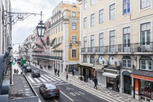 FLH Downtown Marble Apartment