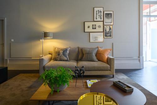 FLH ESQVTA Luxury Housing