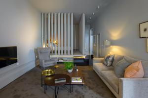 FLH ESQVTA Luxury Housing