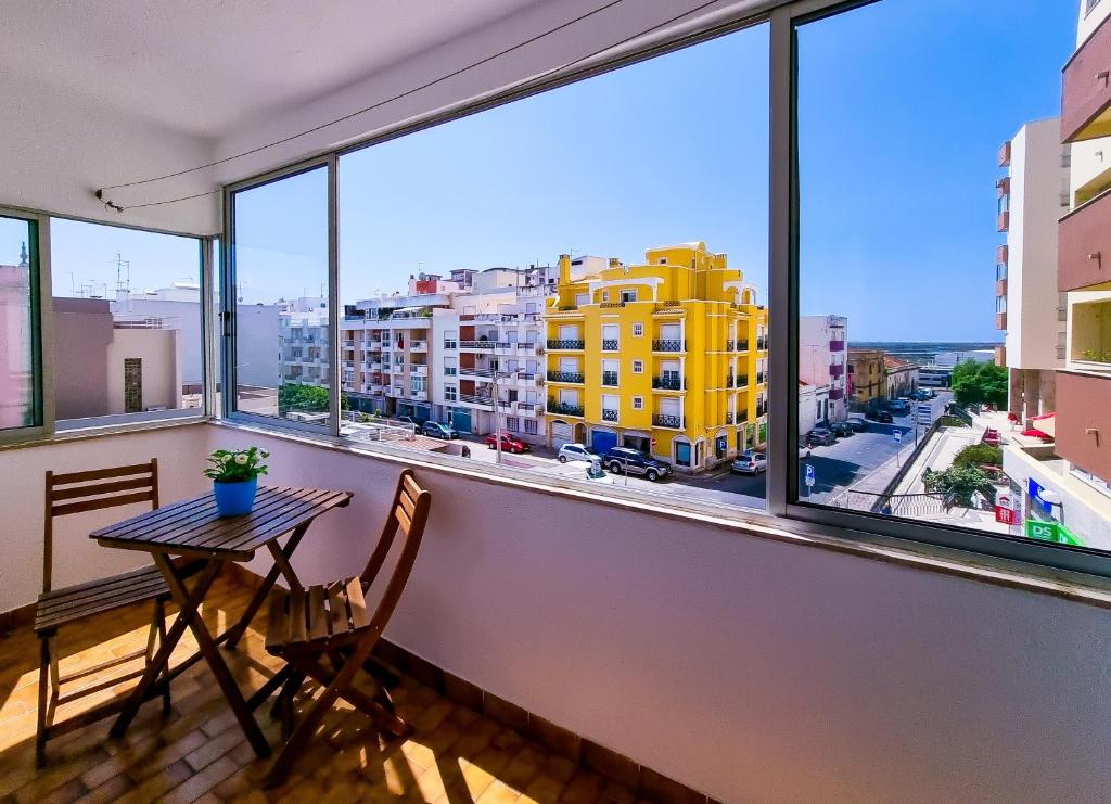 FLH Faro Spacious Flat with Balcony Avenida Professor Dr. Adelino Palma Carlos - Edifício Riamar 2, 8000-140 Faro