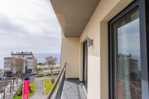 FLH Funchal Modern Apartment with Balcony