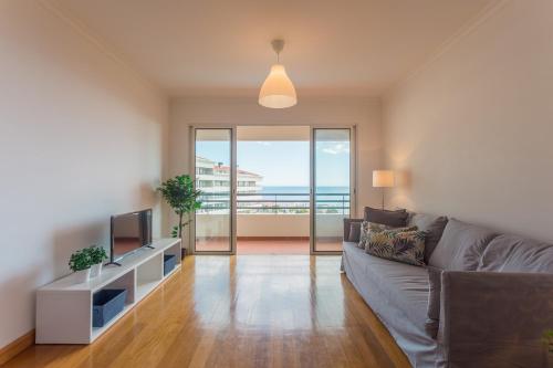 FLH Funchal Sea View Apartment with Pool