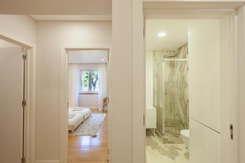 FLH Gulbenkian Apartment with Balcony