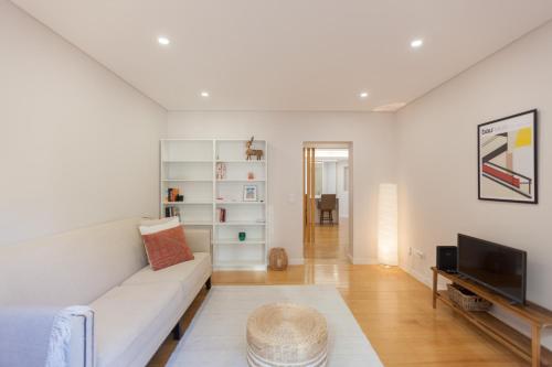 FLH Gulbenkian Apartment with Balcony