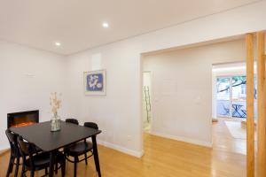 FLH Gulbenkian Apartment with Balcony