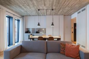 FLH Intendente Cozy Industrial Flat