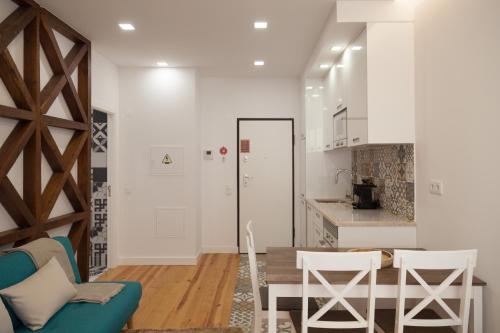 FLH Intendente Portuguese Flat