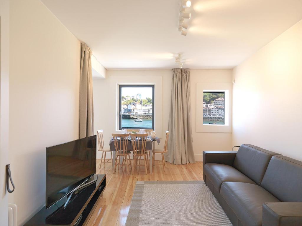 Appartement FLH Luxury Porto River View Cais do Cavaco 338 4400-087 Vila Nova de Gaia