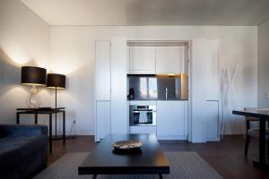 FLH Mercado Ribeira Grey Flat