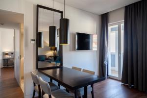 FLH Mercado Ribeira Grey Flat