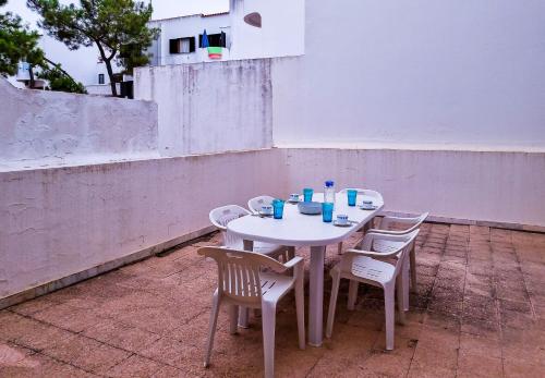 FLH Monte Gordo Family Flat with Terrace