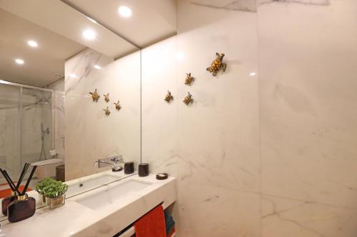 FLH Porto Breiner Apartment with Parking