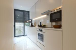 FLH Porto Breiner Apartment with Parking