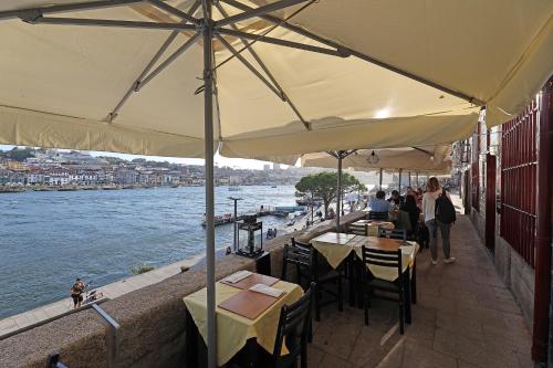 FLH Porto Ribeira with River View