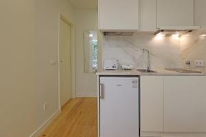 FLH Porto Santa Catarina Simplistic Studio