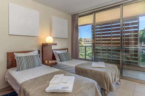 FLH Salgados Bright Apartment