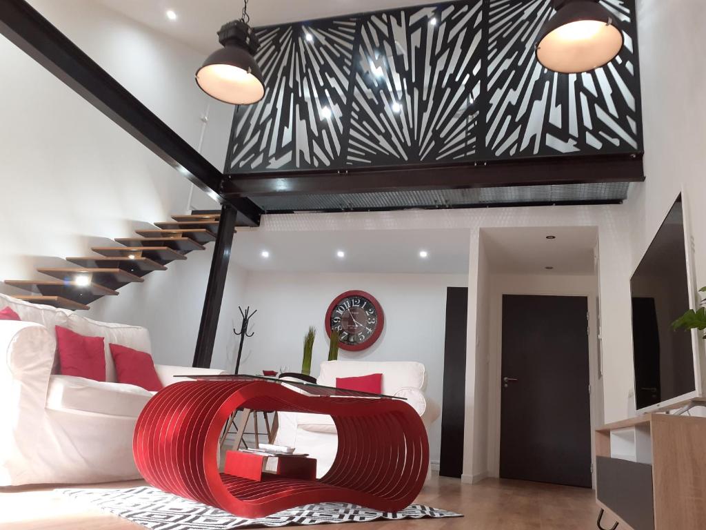 FLH Santa Catarina Modern Place