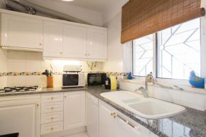 FLH Vilamoura Marina Apartment with Pool