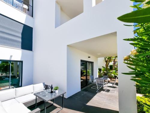 FLH Vilamoura Villa Rosa Golf Apartment with Pool