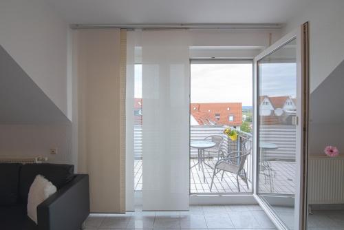 Flughafen Messe Stuttgart Stilvolle, möblierte 2 Zi DG Maisonette Whg Feelathome