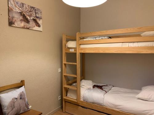 Font -Romeu : Beau T4 avec parking, terrasse et vue