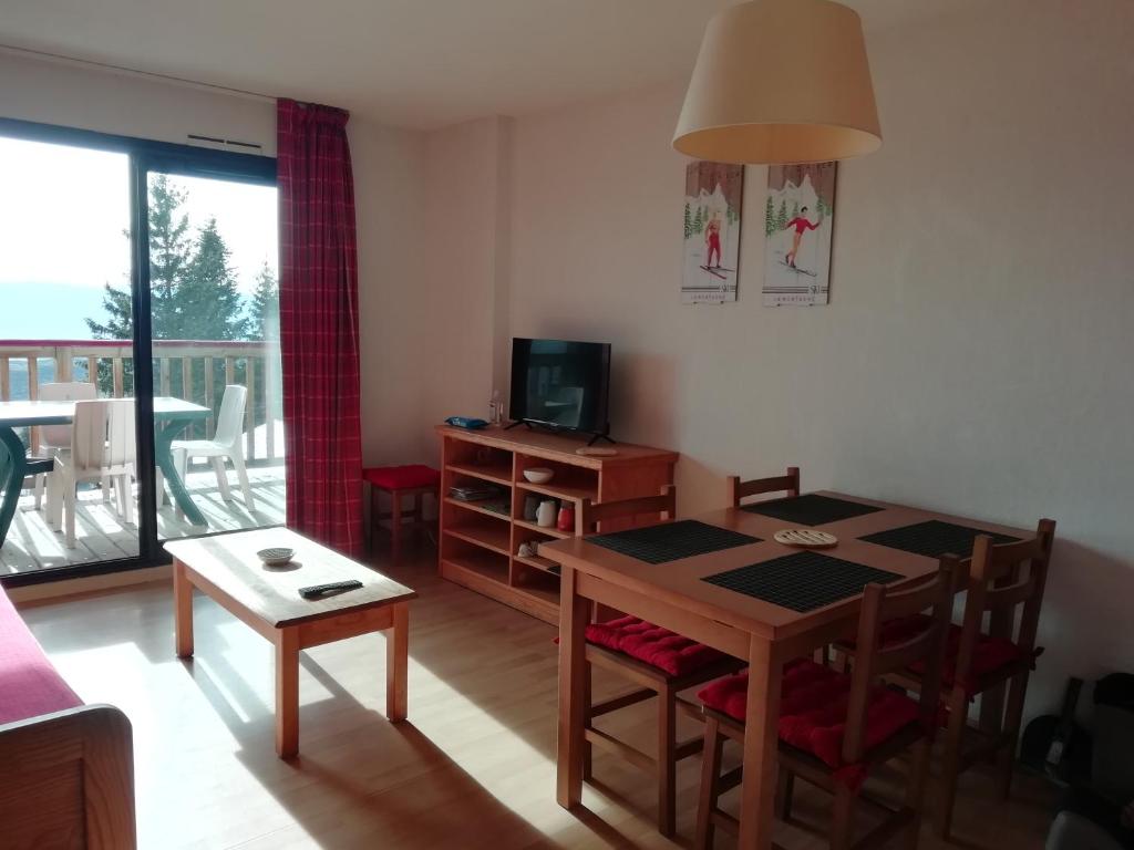 Appartement Font-Romeu près des pistes - Appartement 2 pièces très lumineux avec terrasse et vue panoramique Appartement 316 , 2éme étage , BAT E Avenue Jean Paul 66120 Font-Romeu-Odeillo-Via