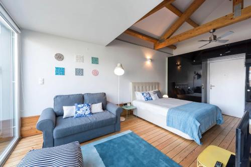 Fontaínhas Stylish Apartment by DA'HOME