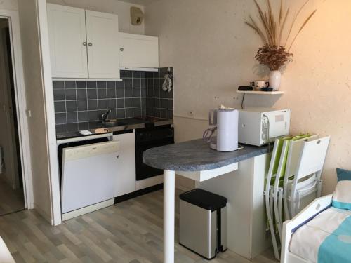 Appartement Appartement Fort-Mahon-Plage, 1 pièce, 4 personnes - FR-1-482-12 348 Boulevard maritime Nord Résidence Manureva Fort-Mahon-Plage