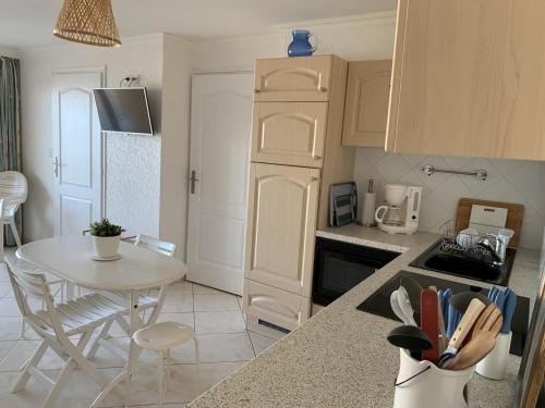 Appartement Appartement Fort-Mahon-Plage, 2 pièces, 4 personnes - FR-1-482-109 Boulevard Maritime Nord Fort-Mahon-Plage