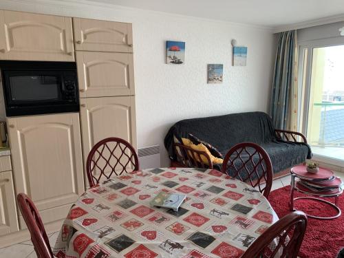 Appartement Appartement Fort-Mahon-Plage, 3 pièces, 4 personnes - FR-1-482-106 40 boulevard maritime nord Fort-Mahon-Plage