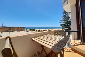 Fortaleza 1BDR Apartment W/Balcony by LovelyStay