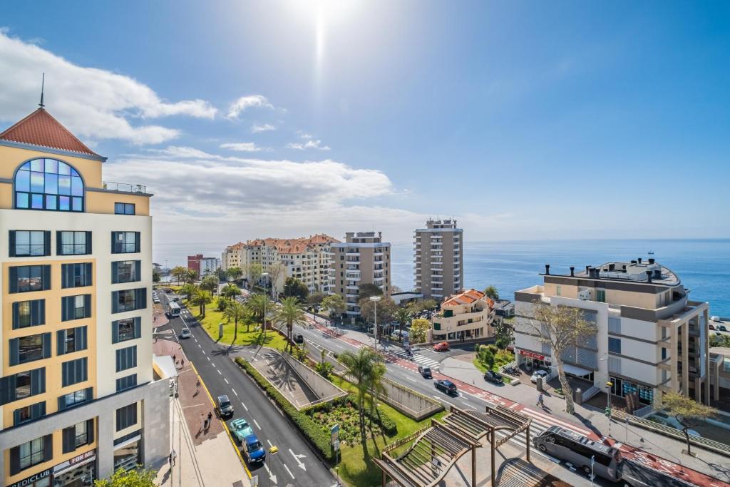 Forum Apt by MHM Estrada Monumental - Edf. Torres Forum, Madeira Plus Torre E, 9000-100 Funchal